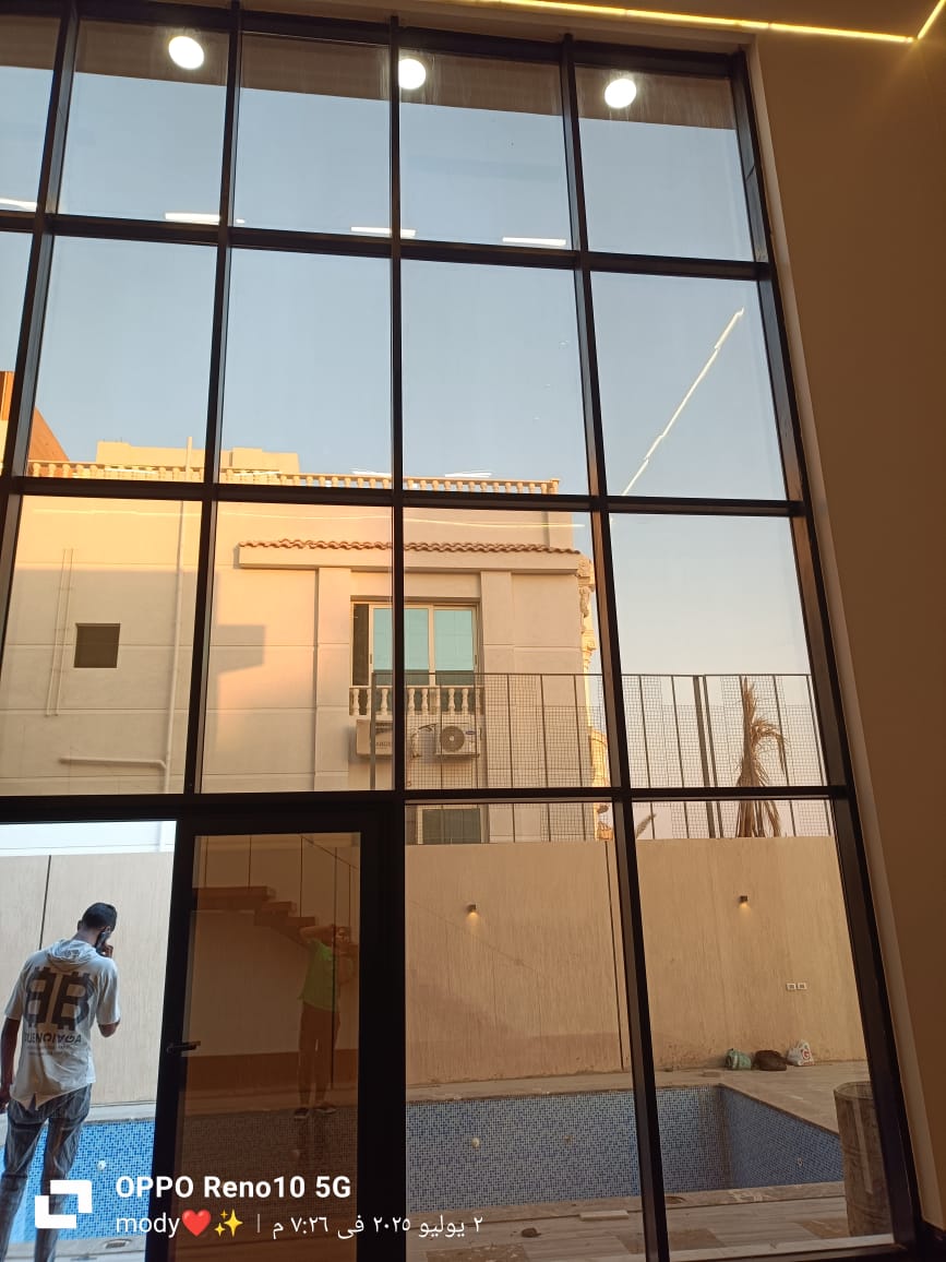 واجهة زجاج